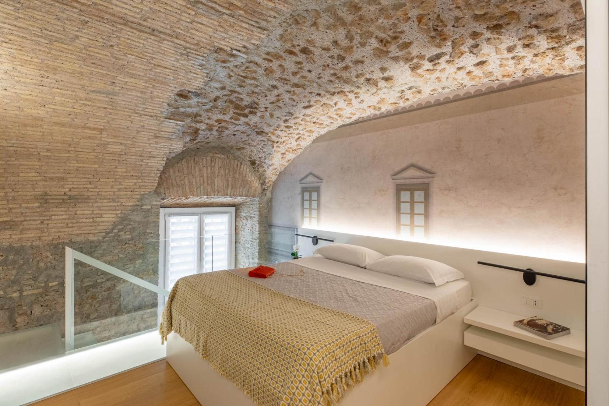 Apartment Iflat Glass And Stone Loft Rom